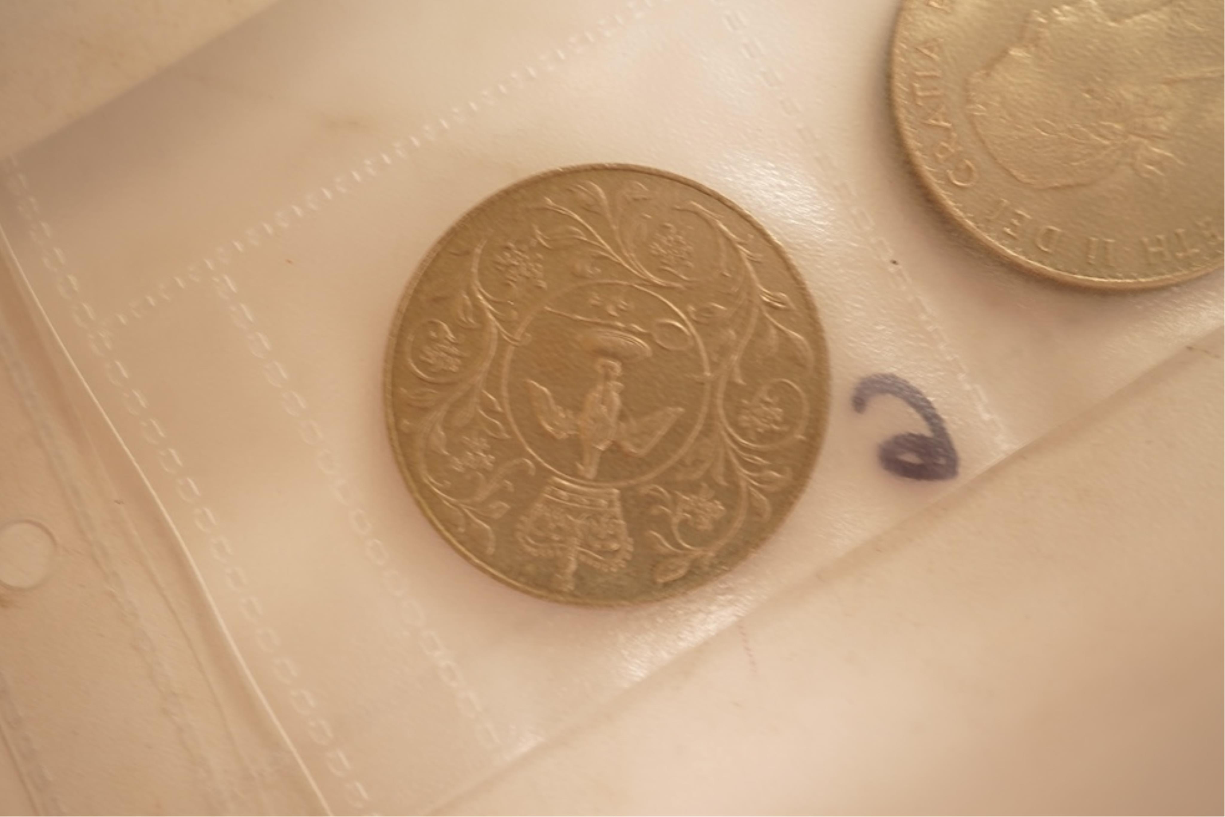 Austria, silver coins, fifteen 2 shillings, 1930s and other coins, including-, five - Death of Engelbert Dollfuss 2 Schillings, 1934, VF to about EF, two - 200th Anniversary of birth of Joseph Haydn 2 schillings, 1932, a